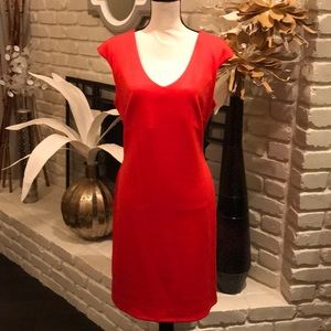 Stunning coral dress!